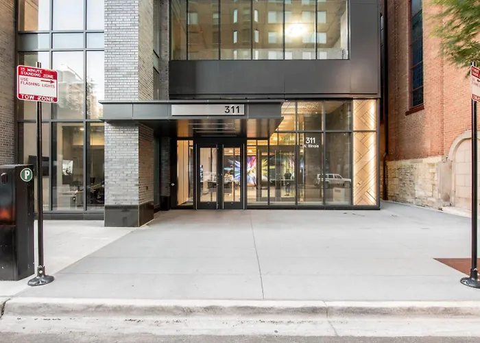 River North 1br W Gym Pool Roof Nr Riverwalk Chi-819 Apartment