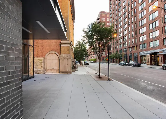 Apartment River North 1br W Gym Pool Roof Nr Riverwalk Chi-819 Chicago